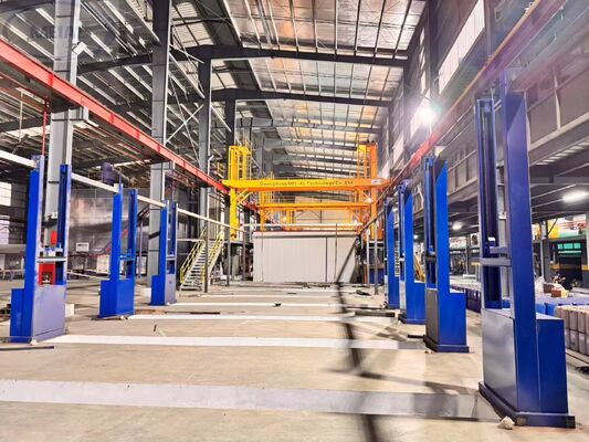 ราคาดี 150 T / M โปรไฟล์อลูมิเนียม Anodizing Line กับ 8-12μm หนังและการรับประกัน 365 วันสําหรับการใช้งานง่าย ออนไลน์