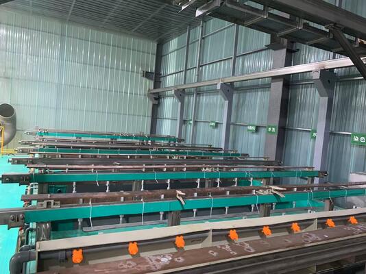 ราคาดี อุปกรณ์สายแอนอดิซ Hard Anodizing Line สําหรับการบําบัดพื้นผิวอลูมิเนียมที่มีโปรไฟล์ 30-50um และสีสีที่สามารถปรับแต่งได้ รวมถึงแชมเปญ, สีดํา, สีน้ําตาล, สีเงิน ออนไลน์