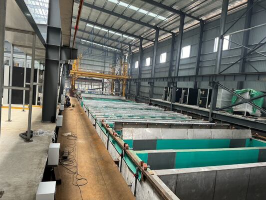 ราคาดี 1000 T / เดือน สายการผลิต anodizing มือถือที่มีความยาวโปรไฟล์สูงสุด 6500 มม และความหนาของฟิล์ม 8-12μm ออนไลน์