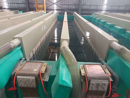 ราคาดี 150 T / M ความจุ อลูมิเนียม Anodizing Line ด้วยความหนาของ 8-25μm หนังและ 6500mm ความยาวโปรไฟล์สูงสุด ออนไลน์