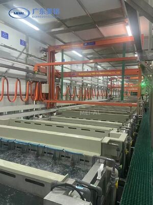 ราคาดี ความจุสูง 500 ตัน/เดือน อุปกรณ์ anodizing อลูมิเนียมอัตโนมัติเต็มที่ที่มีความยาวโปรไฟล์ 6500 มม. ออนไลน์