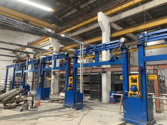 ราคาดี 1200T / M ความจุ สาย Anodizing อลูมิเนียมครึ่งอัตโนมัติที่มีความยาวโปรไฟล์ 6500mm ออนไลน์